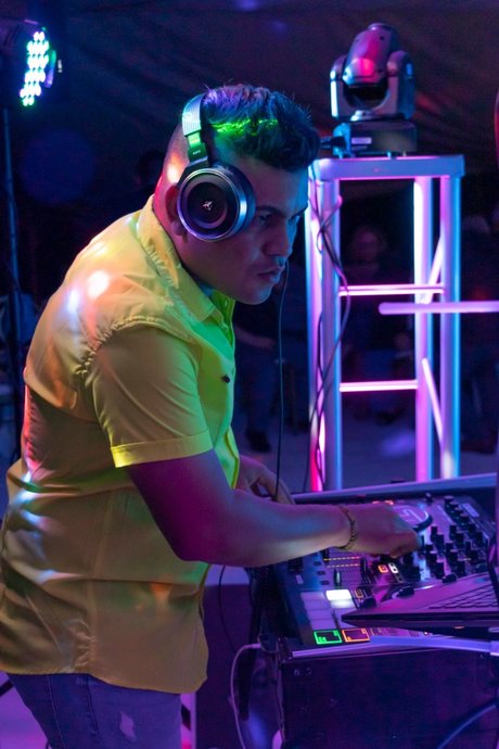 DJ RONALD modèle porno galerie