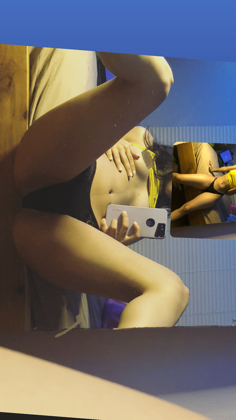 Danna Sofia modèle sympa galeries