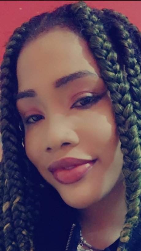 Unique Riri actrice parfaite img