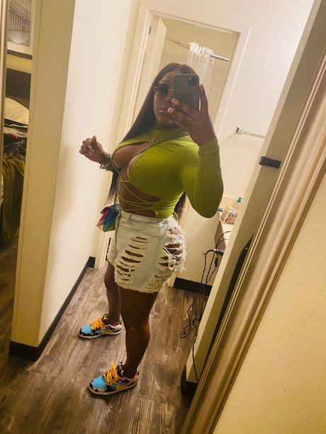 TSRemy star pornographique collection