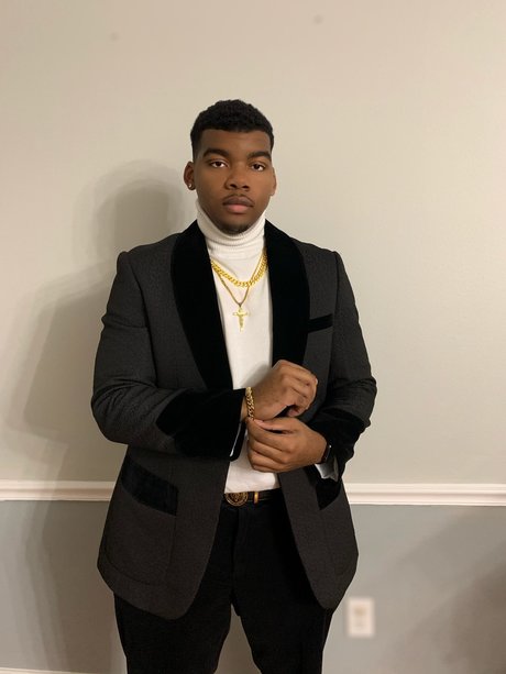 Reece Royal modèle pornographique archive