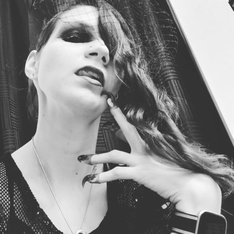 Risquetta actrice chaude des photos