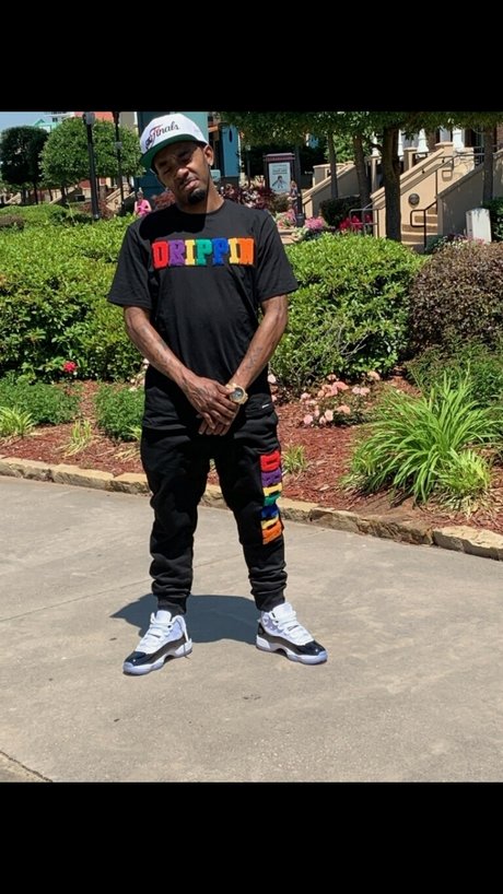 Rickyrozzay nus étoiles img