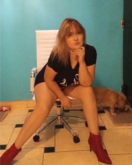 RUBY BERROCAL actrice pornographique des photos