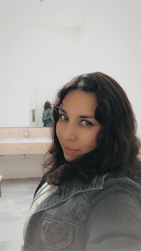 Rosalinda Resendiz modèle sympa collection