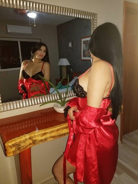 Rossina Silva modèle chaud galerie