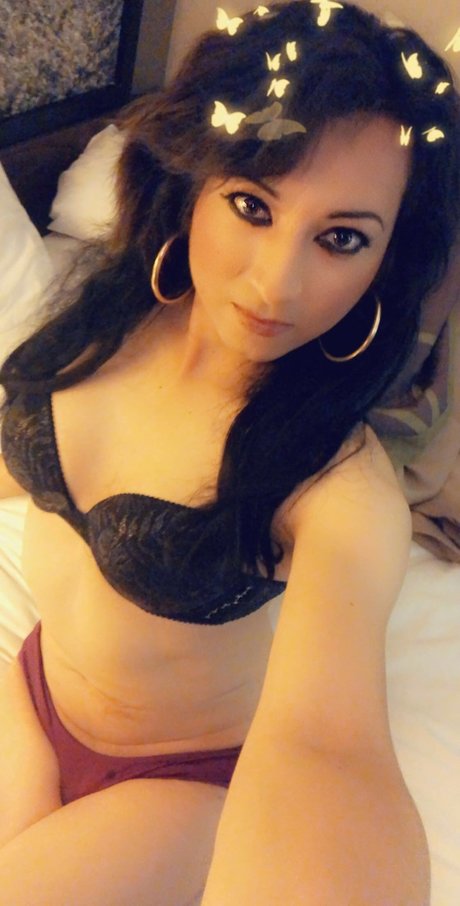 Samara TS modèle pornographique img