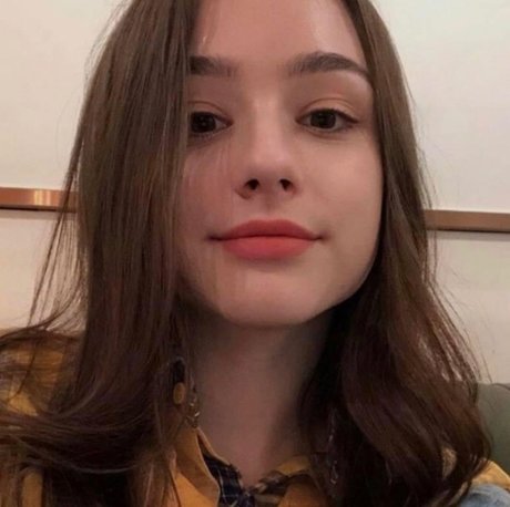 Dailana Loma mannequin images