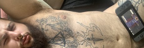 Saint Dionysos star du porno en haute qualité des photos