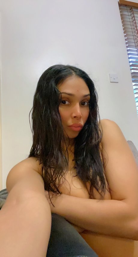 Sacha Summers modèle galeries