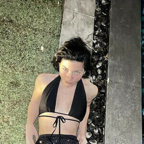 Merve Bolugur modèle magnifique galerie