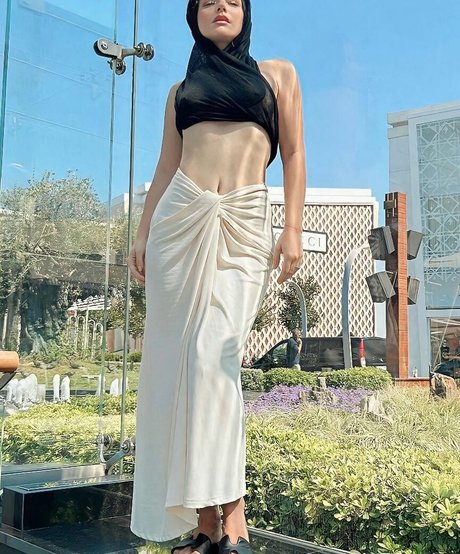 Merve Bolugur modèle de haute qualité galerie