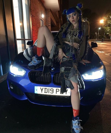 Ashnikko star du porno hd archive