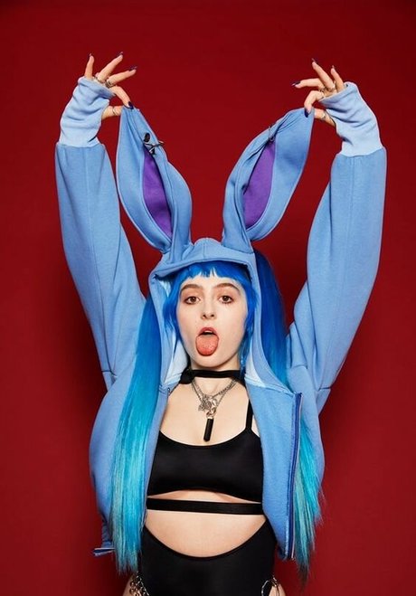 Ashnikko modèle meilleur images