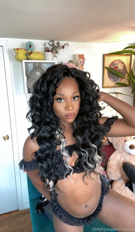 Vanniall modèles nus des photos