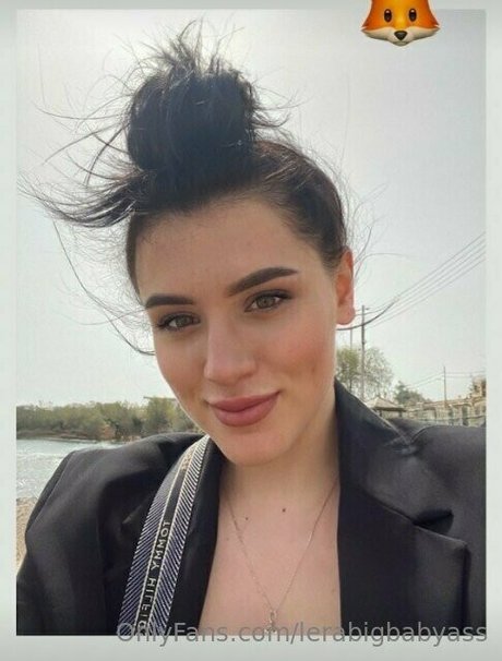 lerabigbabyass actrice érotique archive