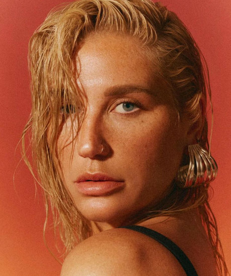 KeshaRose star du porno chaude des photos