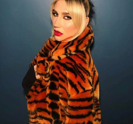 fellation transexuelle onlyfans beau archive