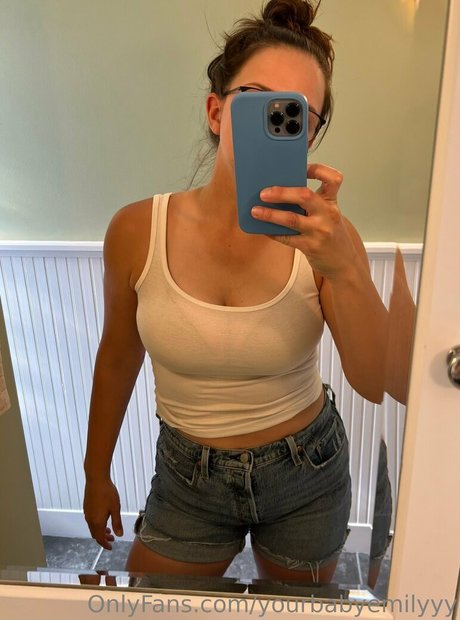 yourbabyemilyyy étoile chaude image