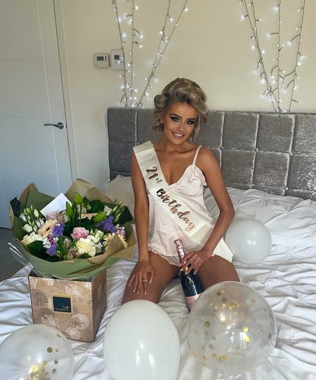 ébène sexy onlyfans beau nu archive