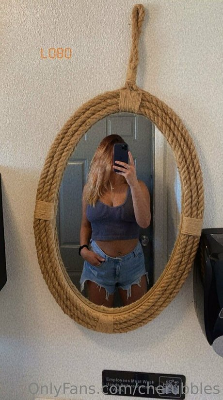 cherubbles star du porno en haute qualité images