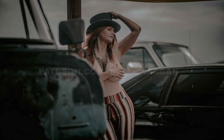 Carrie Keagan modèle photo