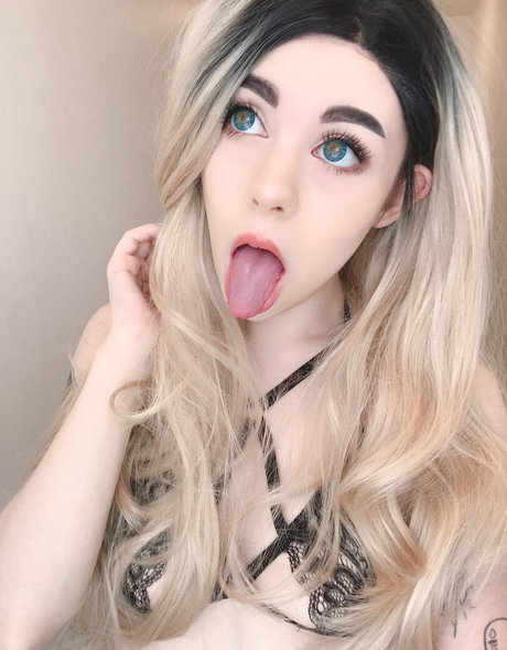 Sleepy Kokiri star du porno en haute qualité images