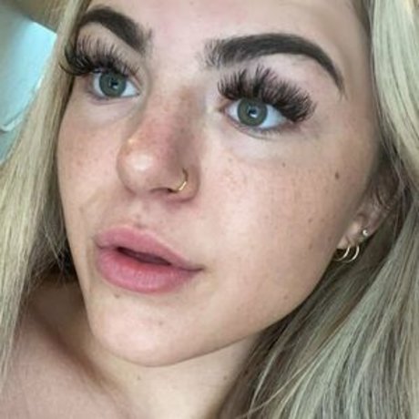 caitlynbabyxx modèle magnifique archive