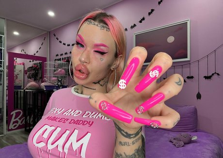 Nasty bimbo joli modèle image