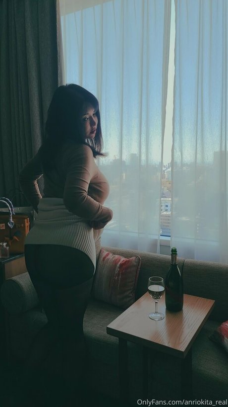 anriokita real actrice libre des photos