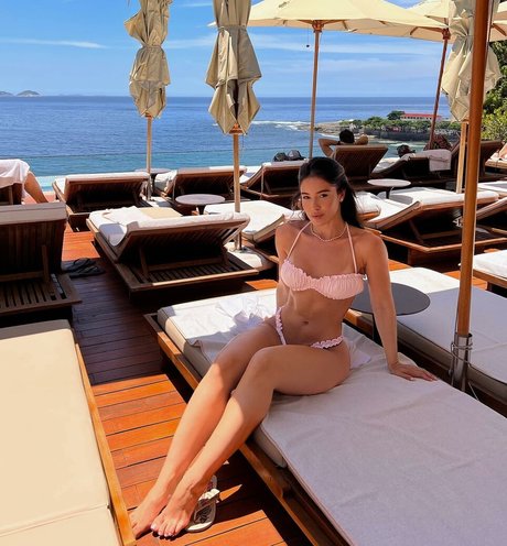 Iara Guimaraes étoile nue image