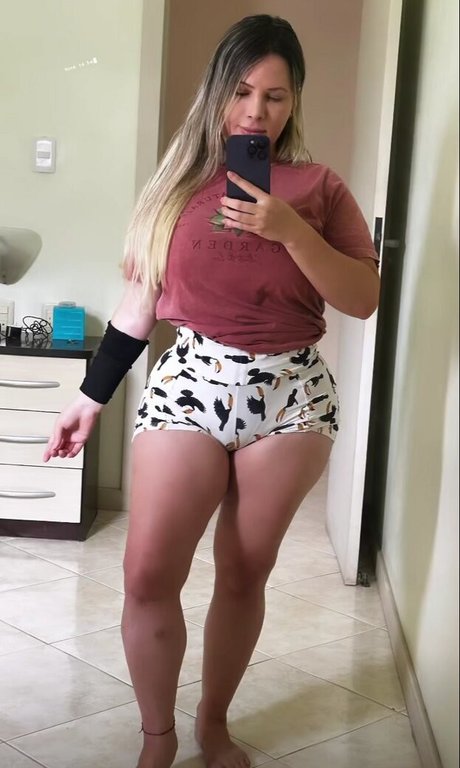 Aline FUtcher Ouriques étoile de haute qualité image