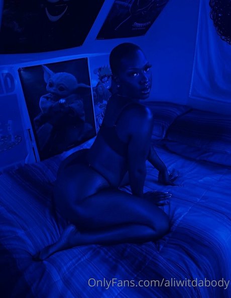 déshabillage onlyfans chaud meilleur img