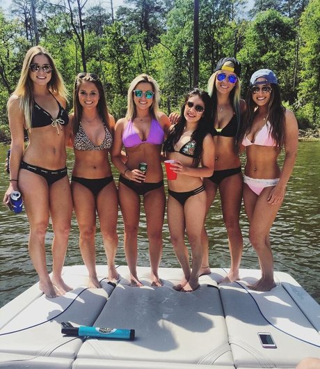 Taylor Altom actrice chaude archive