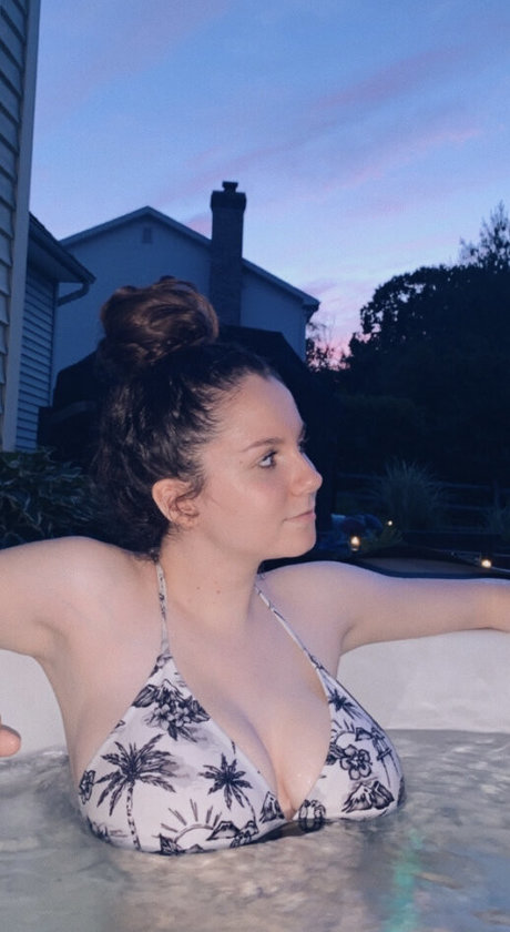 Aniela actrice érotique photo