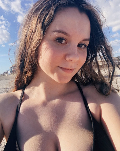 Aniela star du porno nue photo