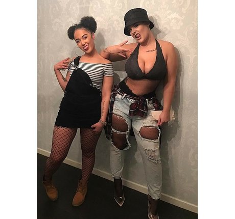 Aniela étoile de haute qualité galeries