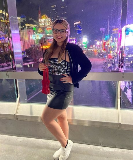 Loowcutie actrice chaude images