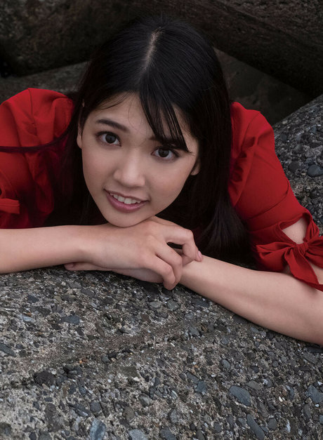 Aoi Fujino nus étoiles images