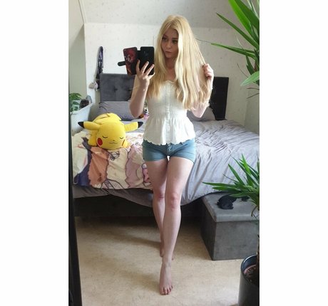 ébène maigre onlyfans hd sympa archive