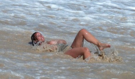 Louise Redknapp mannequin photos