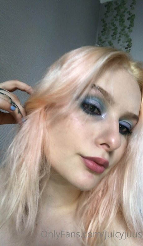 juicyjuus actrice nue galerie