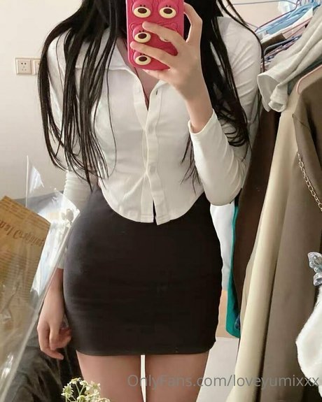 loveyumixxx actrice sexy galerie