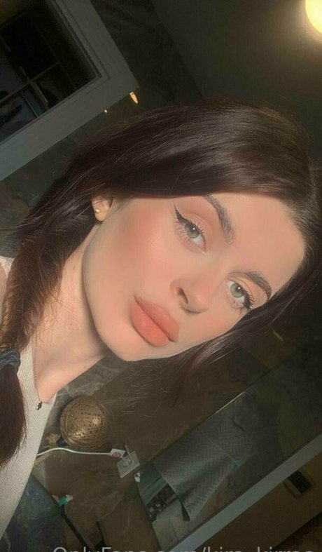 kira kirraa modèle xxx collection