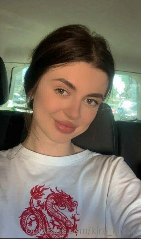 kira kirraa étoile parfaite des photos