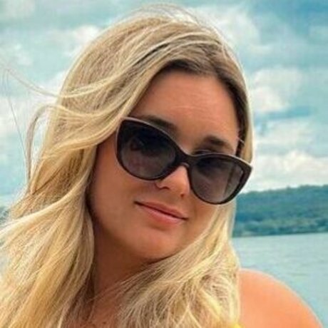 Katelyn Scannell actrice exclusive photo