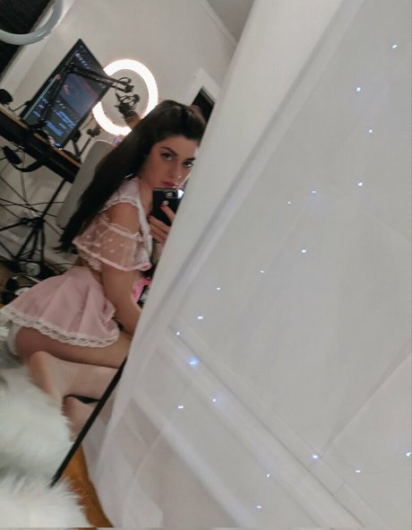 KiraChats top star images