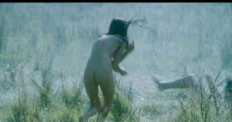 Emma Corrin modèles nus photos