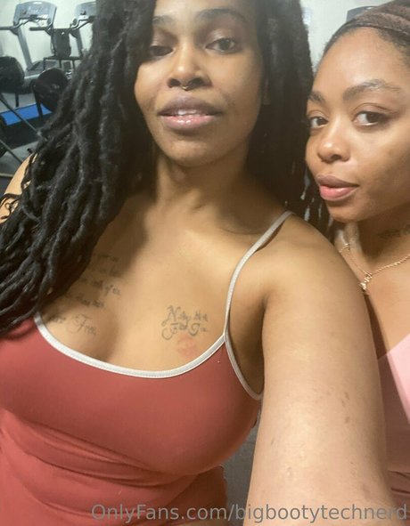 bigbootytechnerd star du porno érotique collection