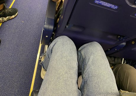 goddessgigantic actrice nue des photos